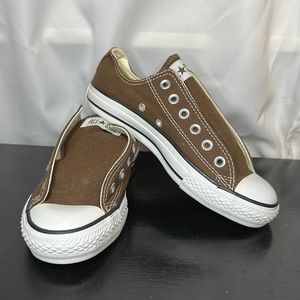 Chuck Taylor Converse Lo Top Brown Unisex